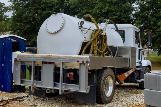 Best Portable toilet rental cost  in Coloma, MI